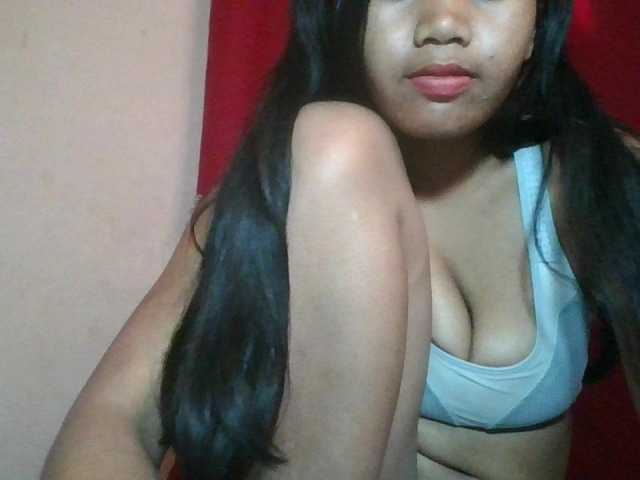 Keziah34 live cam on BongaCams