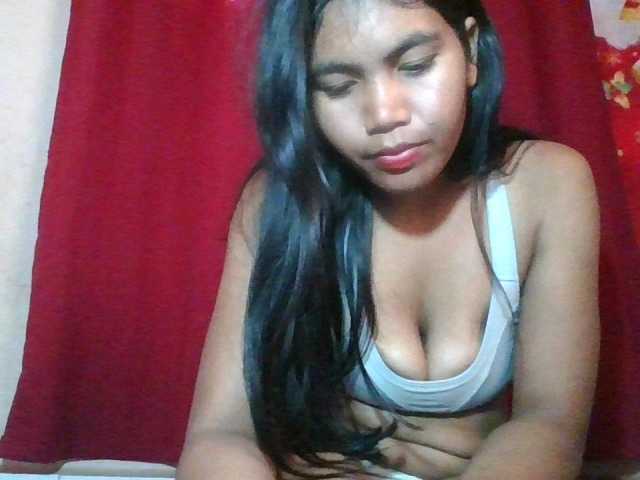 Keziah34 live cam on BongaCams