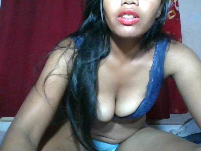 Keziah34 live cam on BongaCams
