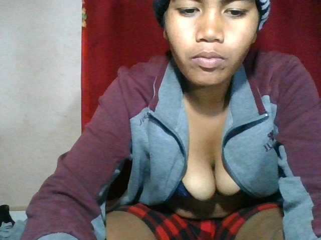 Keziah34 live cam on BongaCams