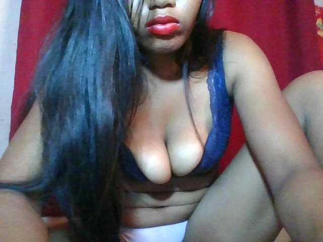 Keziah34 live cam on BongaCams