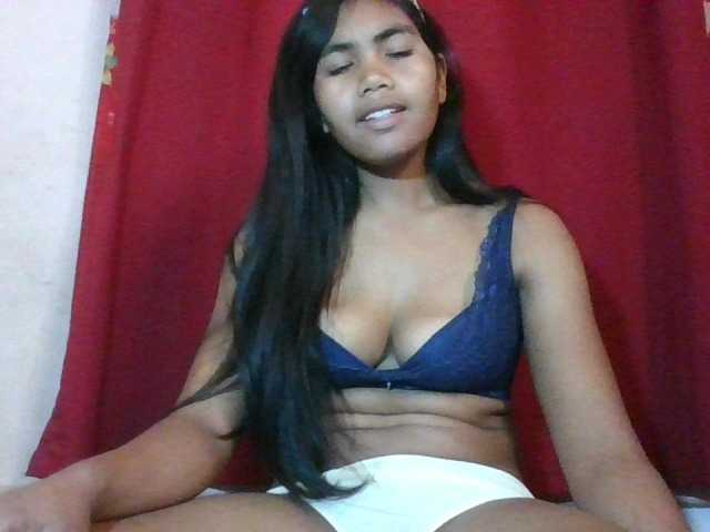 Keziah34 live cam on BongaCams