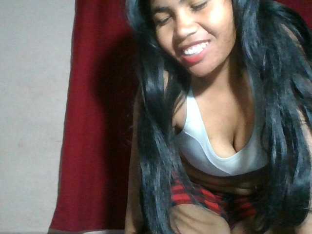 Keziah34 live cam preview