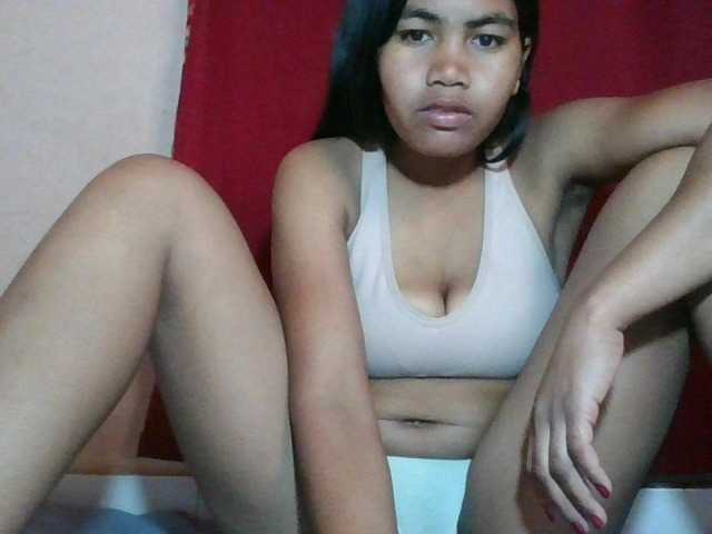 Keziah34 live cam on BongaCams