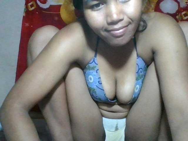 Keziah34 live cam on BongaCams