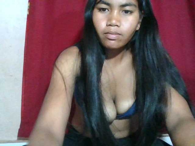 Keziah34 live cam on BongaCams