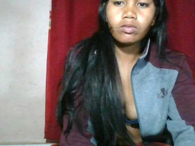 Keziah34 live cam on BongaCams