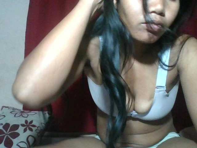 Keziah34 live cam on BongaCams