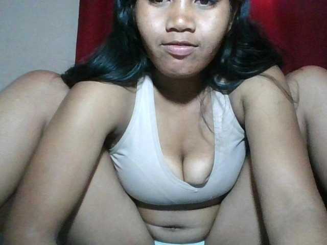 Keziah34 live cam on BongaCams