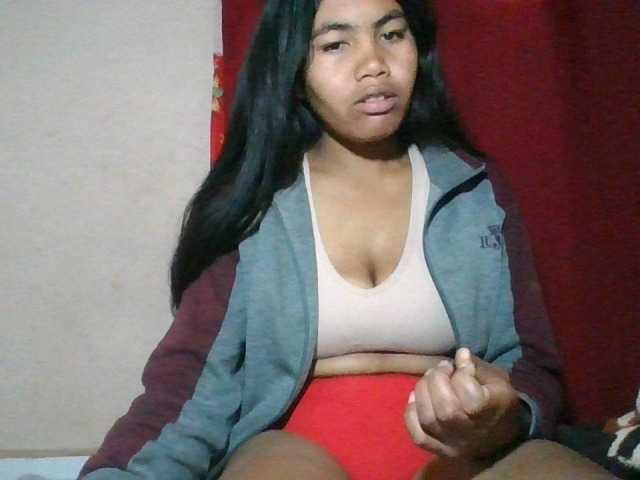 Keziah34 live cam on BongaCams