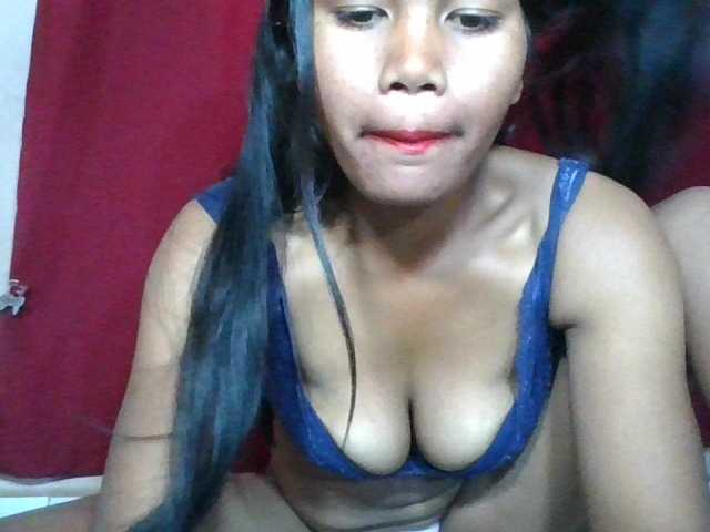 Keziah34 live cam on BongaCams
