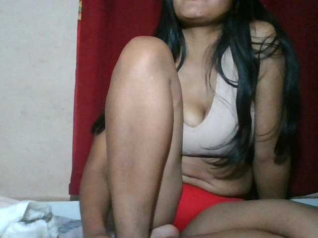 Keziah34 live cam on BongaCams