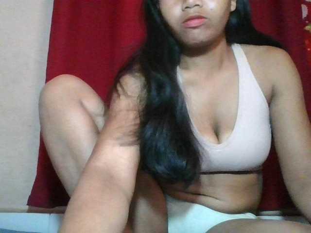 Keziah34 live cam on BongaCams