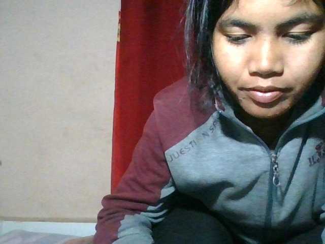 Keziah34 live cam on BongaCams