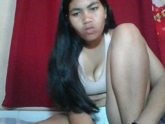 Keziah34, en directo ahora en BongaCams