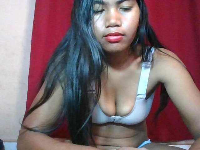 Keziah34 live cam on BongaCams