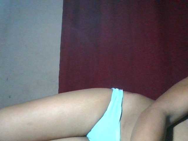 Keziah34 live cam on BongaCams