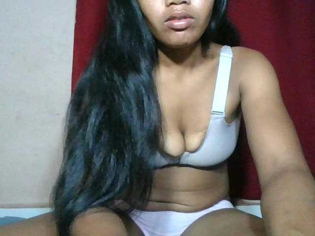 Keziah34 live cam on BongaCams