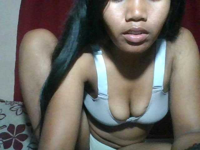 Keziah34 live cam on BongaCams