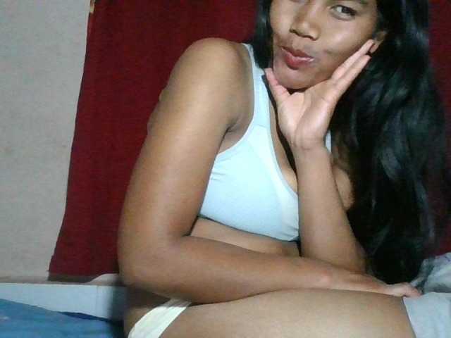 Keziah34 live cam on BongaCams