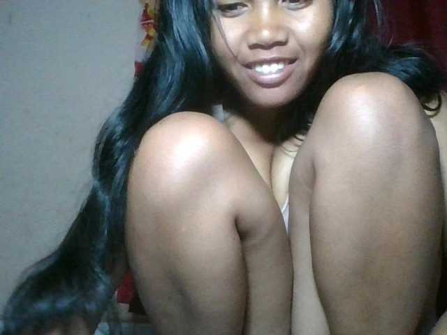 Keziah34, en directo ahora en BongaCams