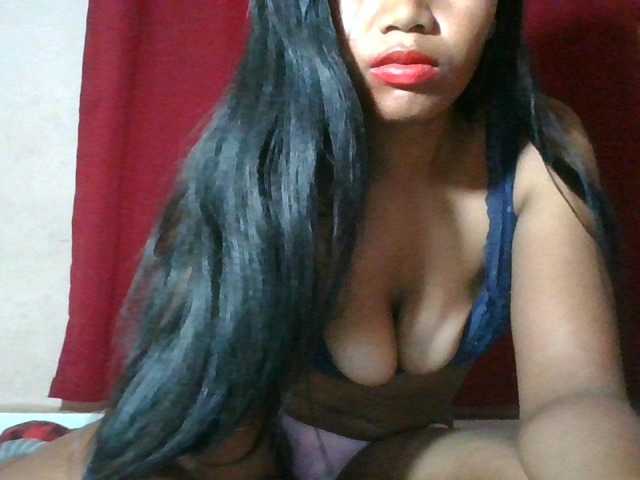 Keziah34 live cam on BongaCams