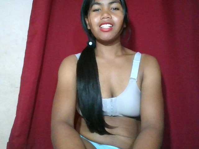 Keziah34 live cam on BongaCams