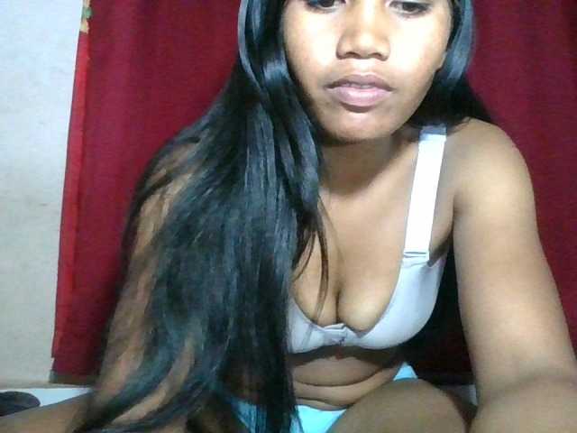 Keziah34 live cam on BongaCams