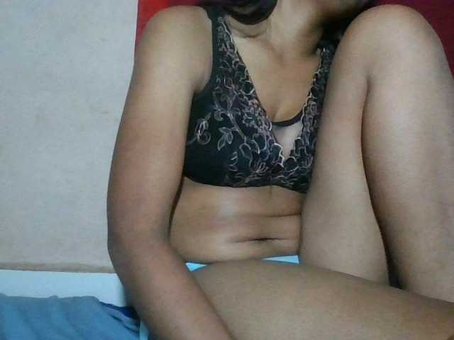 Keziah34 live cam on BongaCams