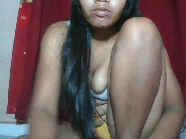 Keziah34 live cam on BongaCams