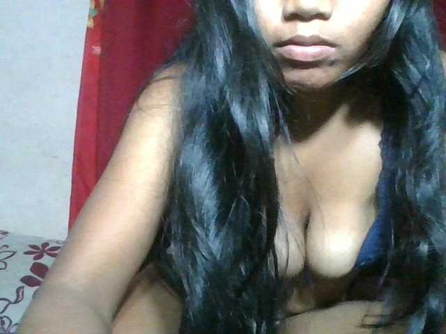 Keziah34 live cam on BongaCams
