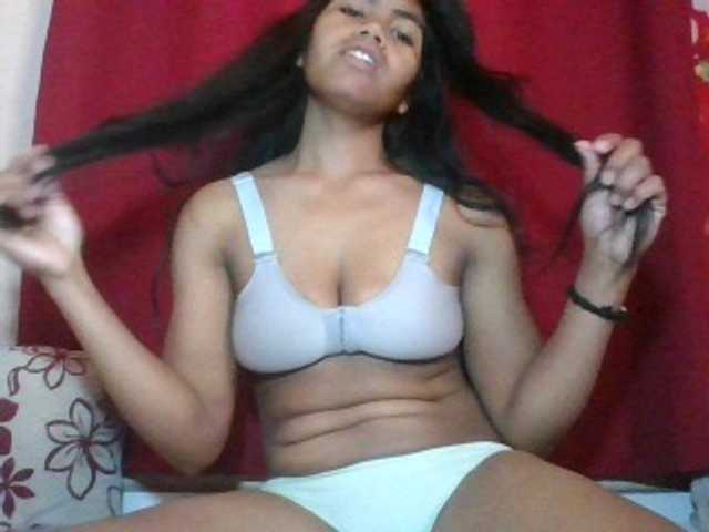 Keziah34 live cam on BongaCams