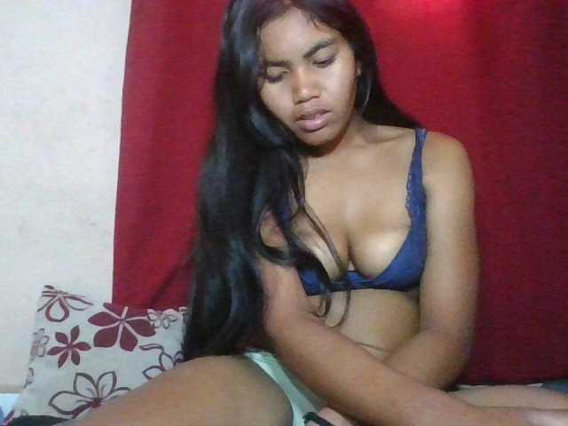 Keziah34 live webcam show