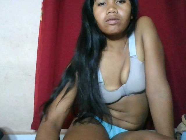 Keziah34 live cam on BongaCams
