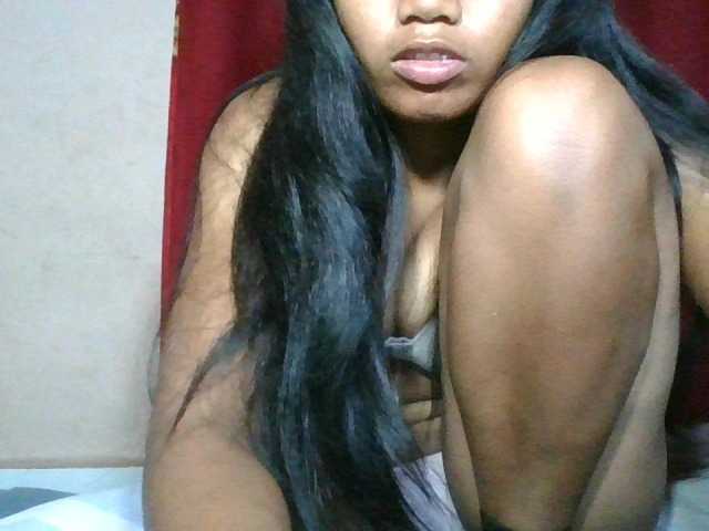 Keziah34 live cam on BongaCams