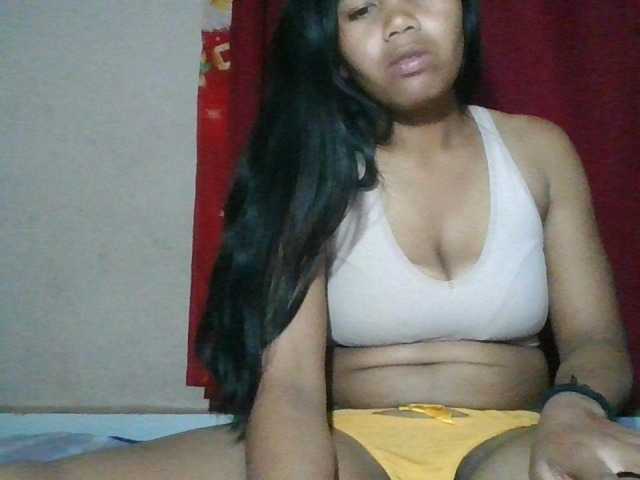 Keziah34 live cam on BongaCams