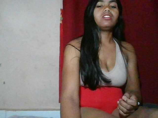 Keziah34 live cam on BongaCams