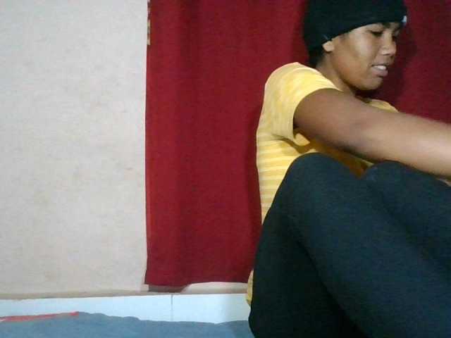 Keziah34 live cam on BongaCams