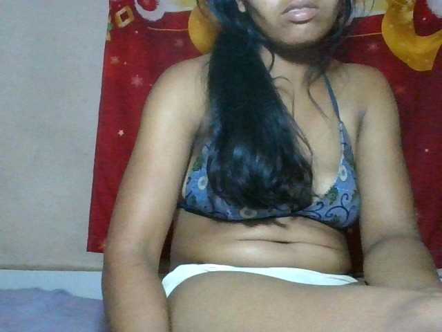 Keziah34 live cam on BongaCams