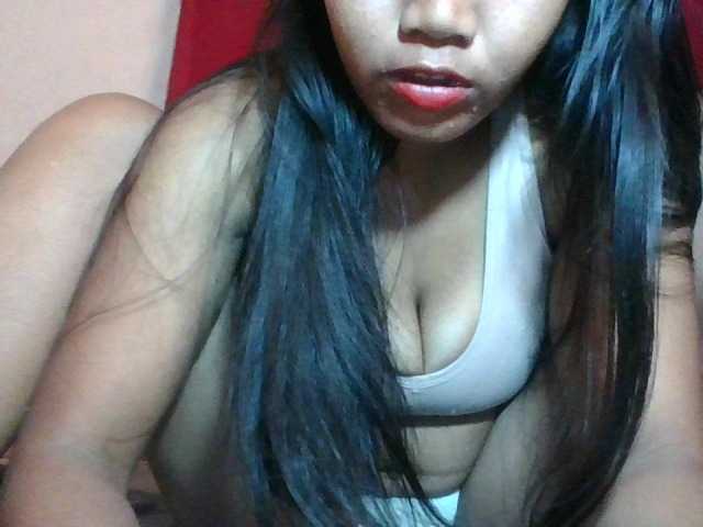 Keziah34 live cam on BongaCams
