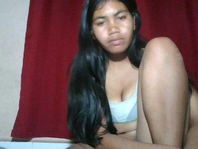 Keziah34 live cam on BongaCams