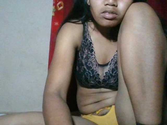 Keziah34 live cam on BongaCams