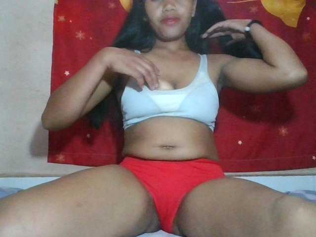Keziah34 live cam on BongaCams