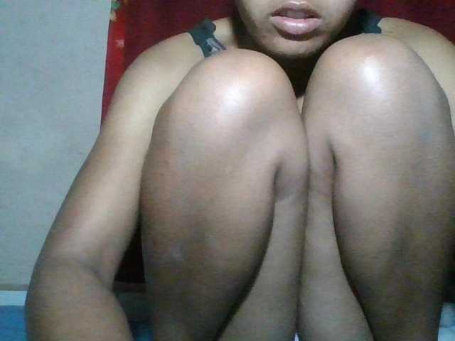 Keziah34 live cam on BongaCams