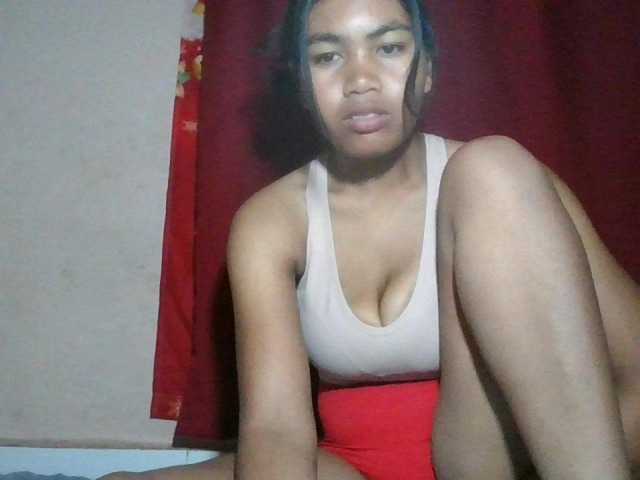 Keziah34 live cam on BongaCams