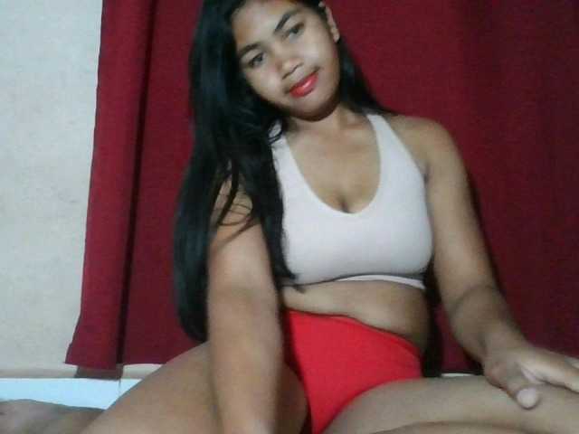 Keziah34 live cam on BongaCams