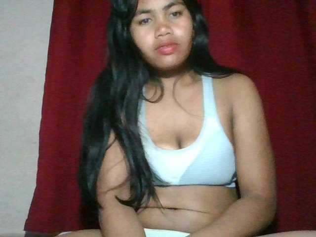 Keziah34 live cam on BongaCams