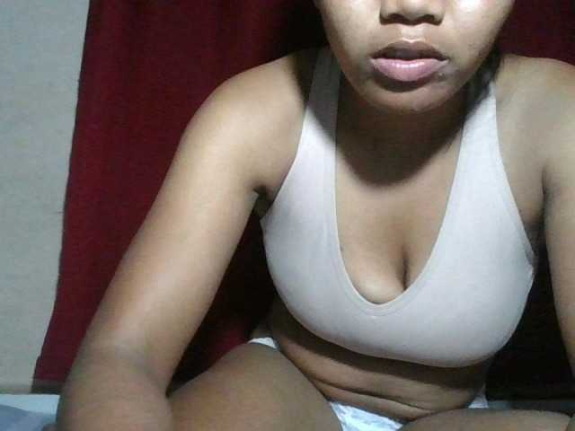 Keziah34 live cam on BongaCams