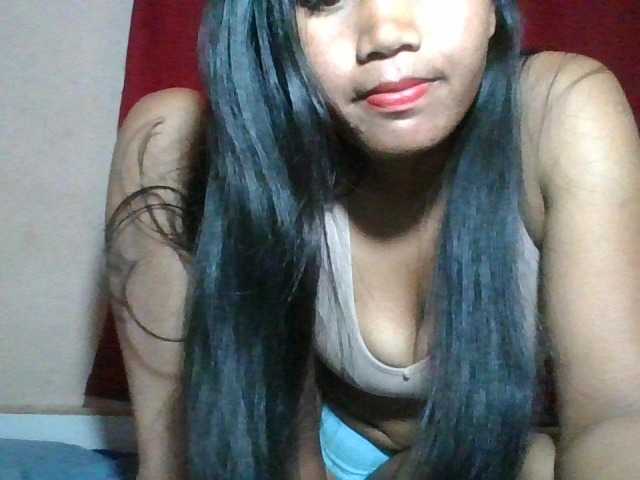 Keziah34 live cam on BongaCams