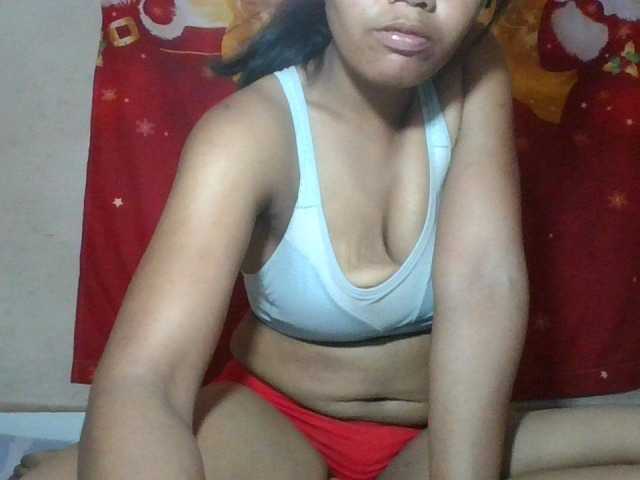 Keziah34 live cam on BongaCams